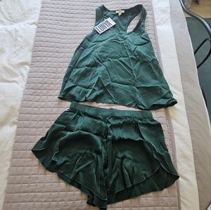 Lunya Washable Silk Tulip Back Pajama Set